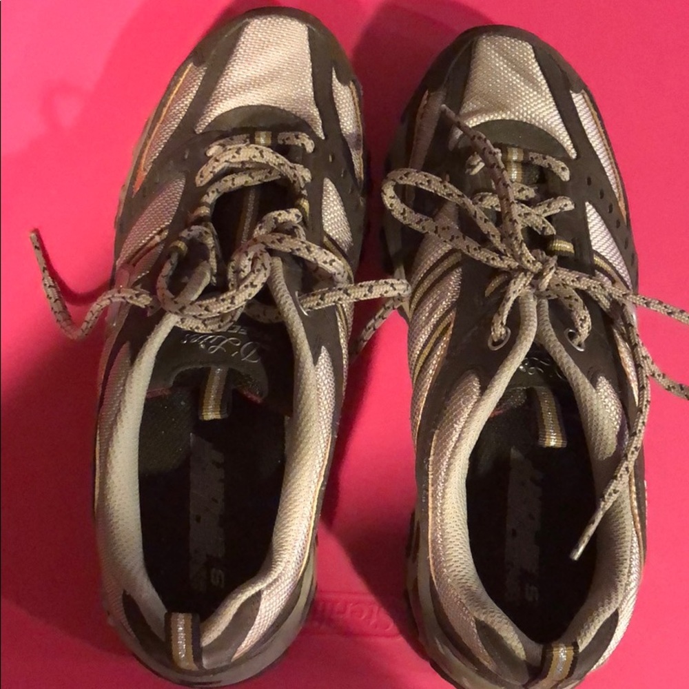 D’Lites Ladies size 7.5 Skechers shoes